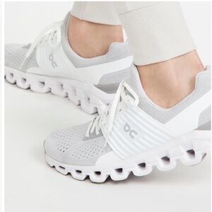 On Cloud women shoes 👟